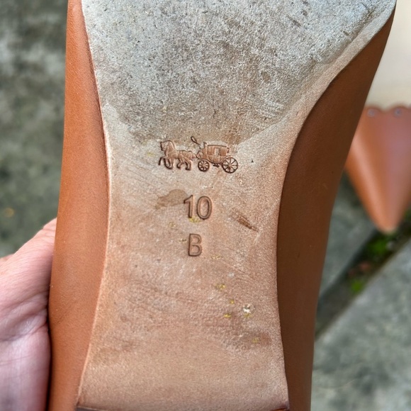 Coach Jill Leather Scalloped Brown Flats, size 10 - Picture 8 of 11